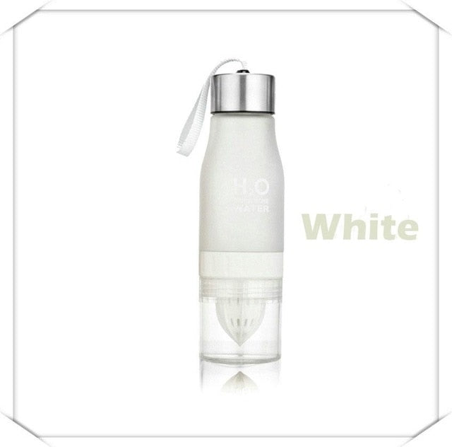 Butelka sportowa z wkładką na owoce – 650 ml